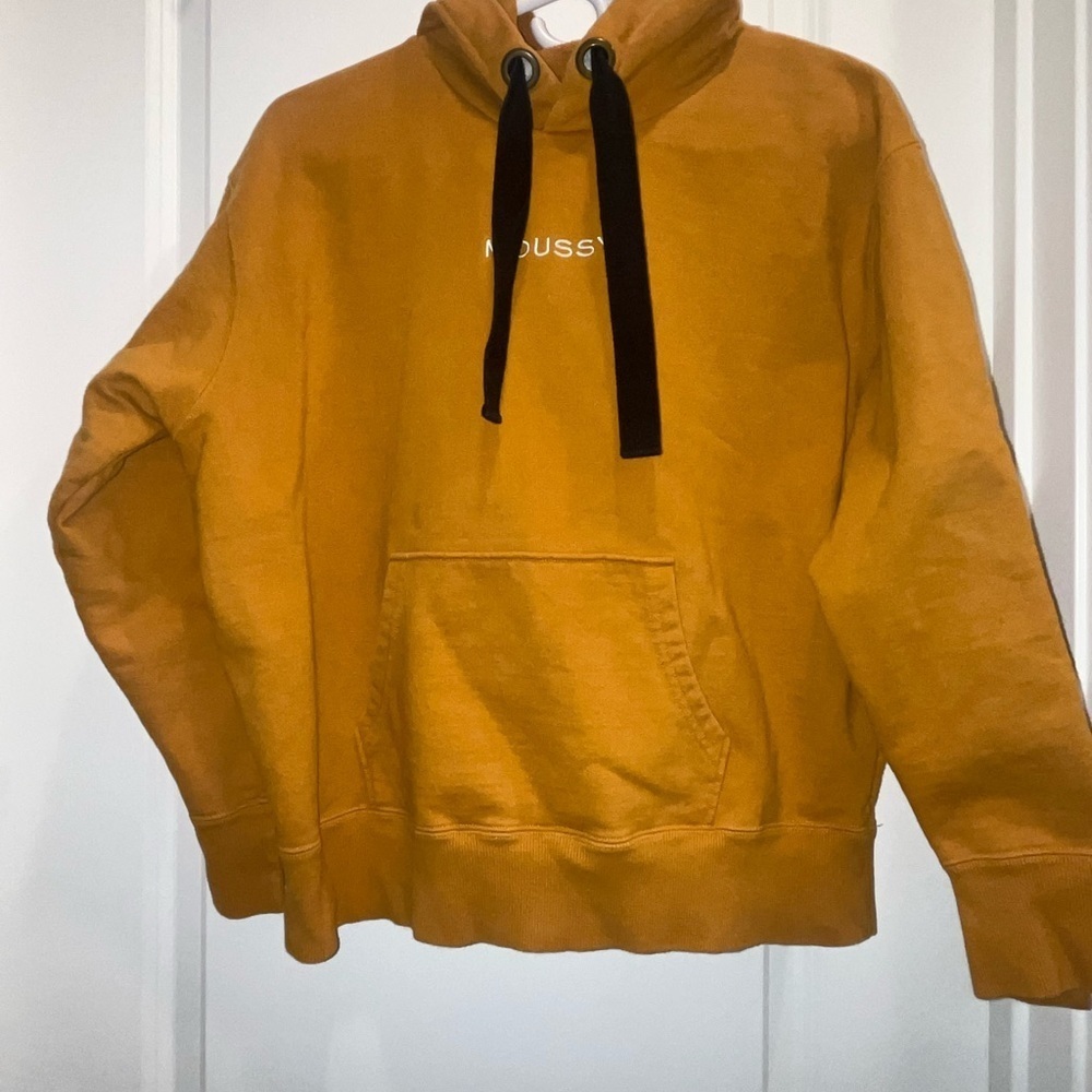 Moussy yellow hoodie